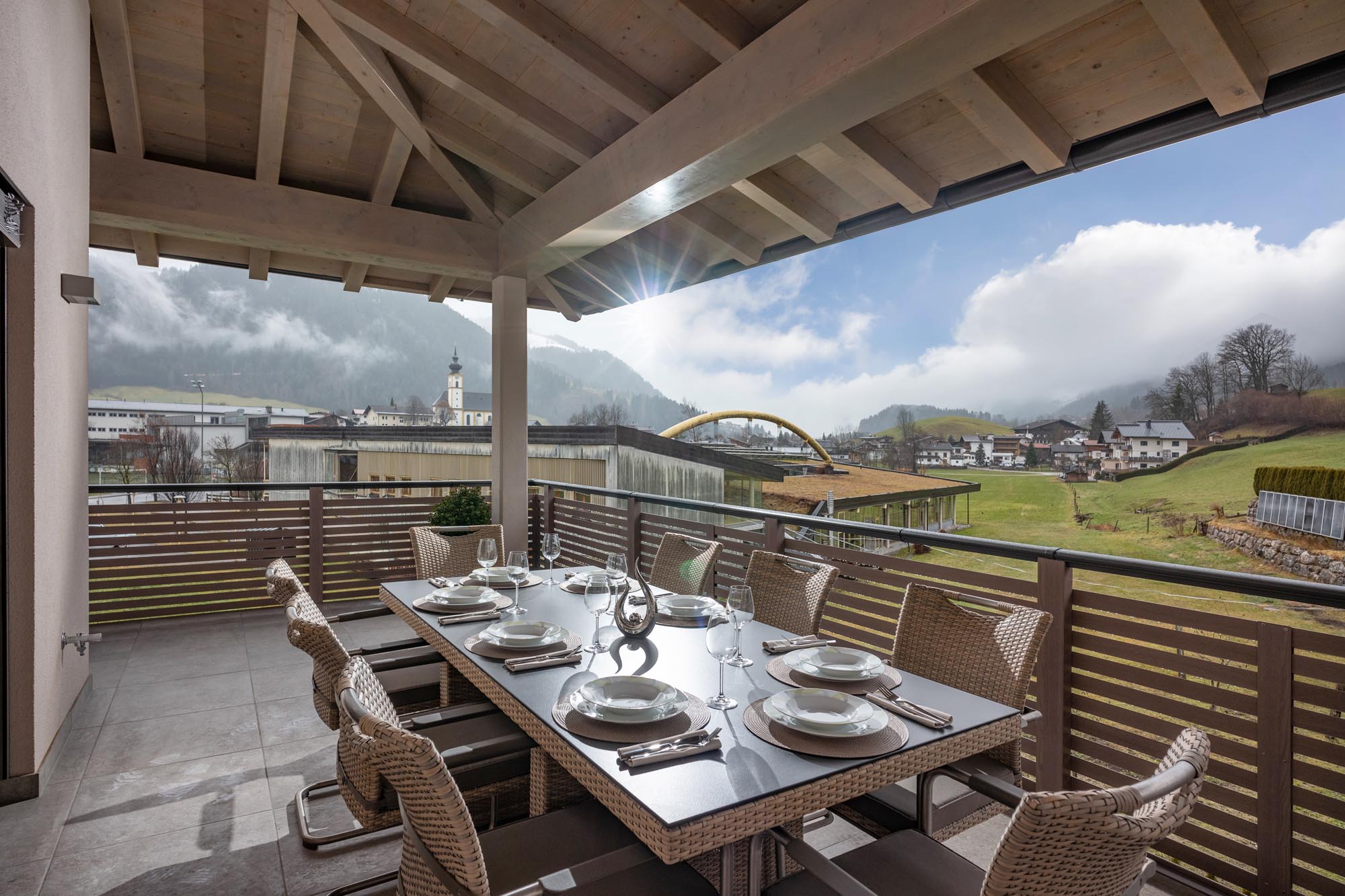 Terrasse mit Blick auf die Kitzbüheler Alpen